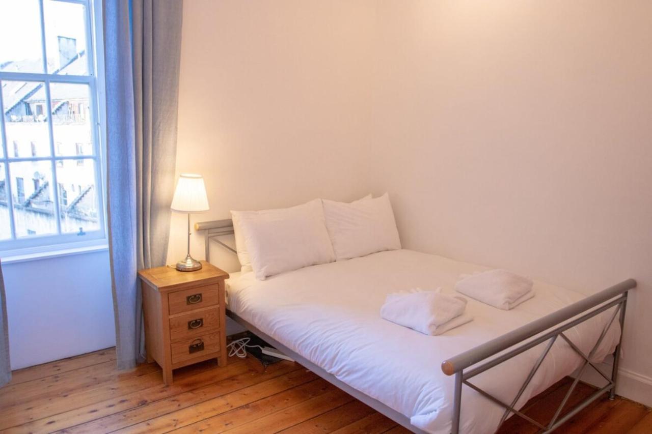 2 Bedroom Property Near Old Town And Grassmarket 에든버러 외부 사진